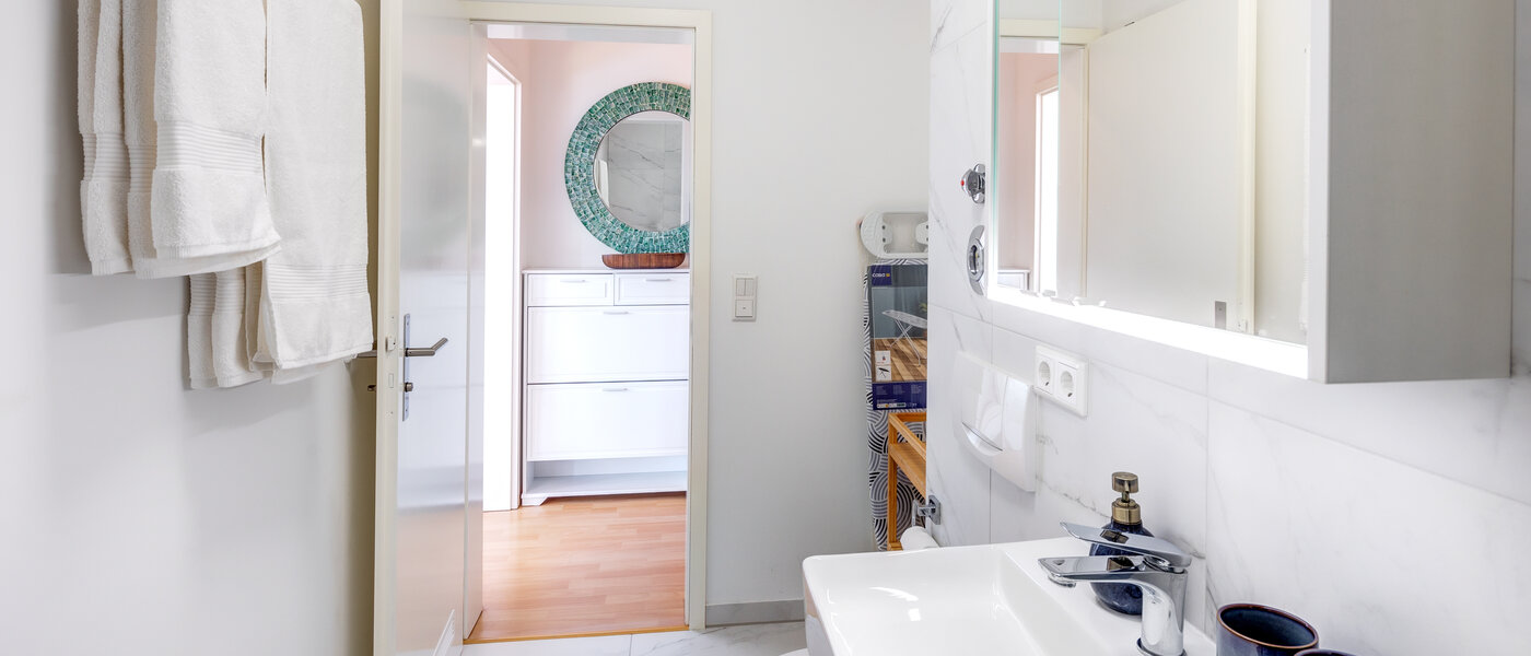 Dachterrassenwohnung München Neuperlach 03 Badezimmer 13658