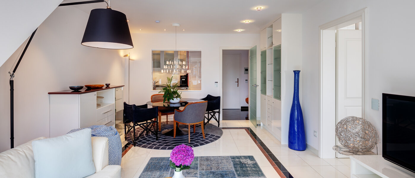 Dachgeschosswohnung München Solln 03 Wohnzimmer 13669