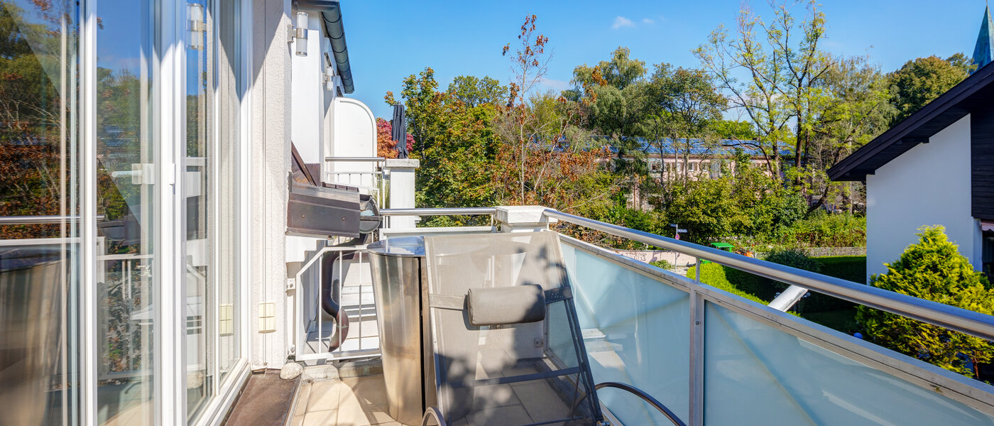 Dachgeschosswohnung München Solln 03 1. Balkon 13669