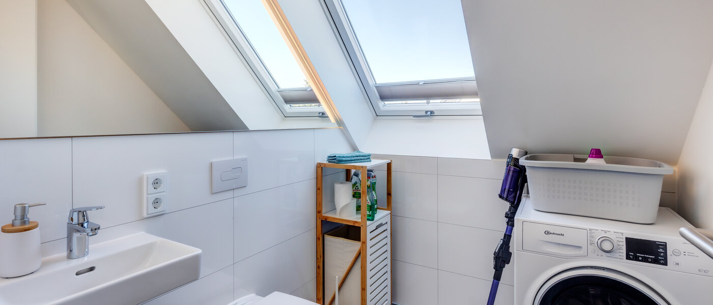 Dachgeschosswohnung Aschheim 01 Gäste-WC 13679