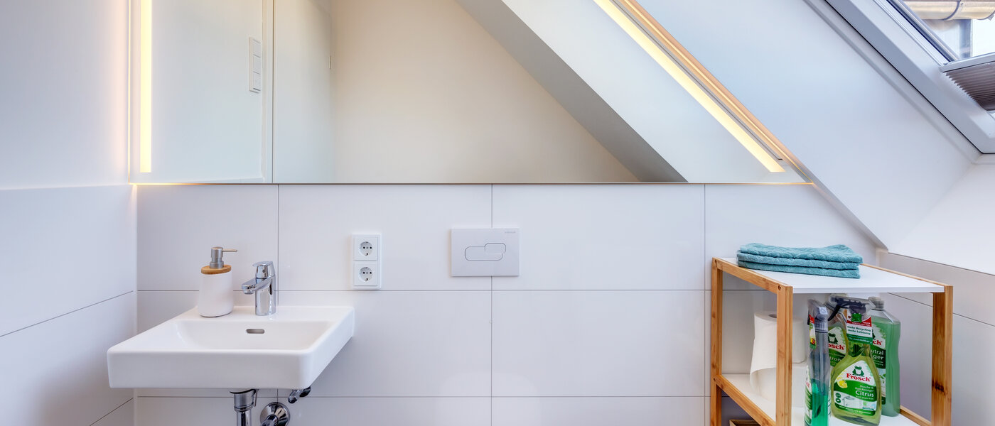 Dachgeschosswohnung Aschheim 02 Gäste-WC 13679