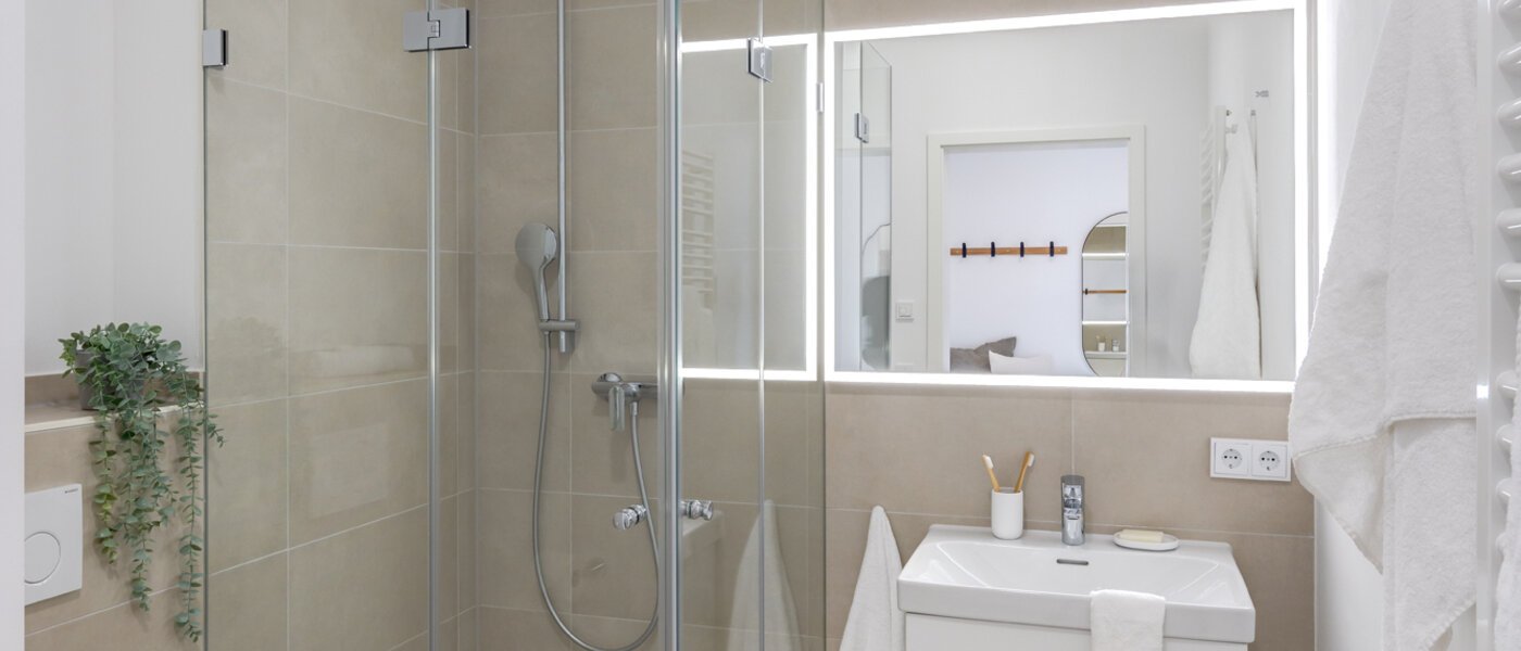 Dachgeschosswohnung Haar 01 Badezimmer 13695