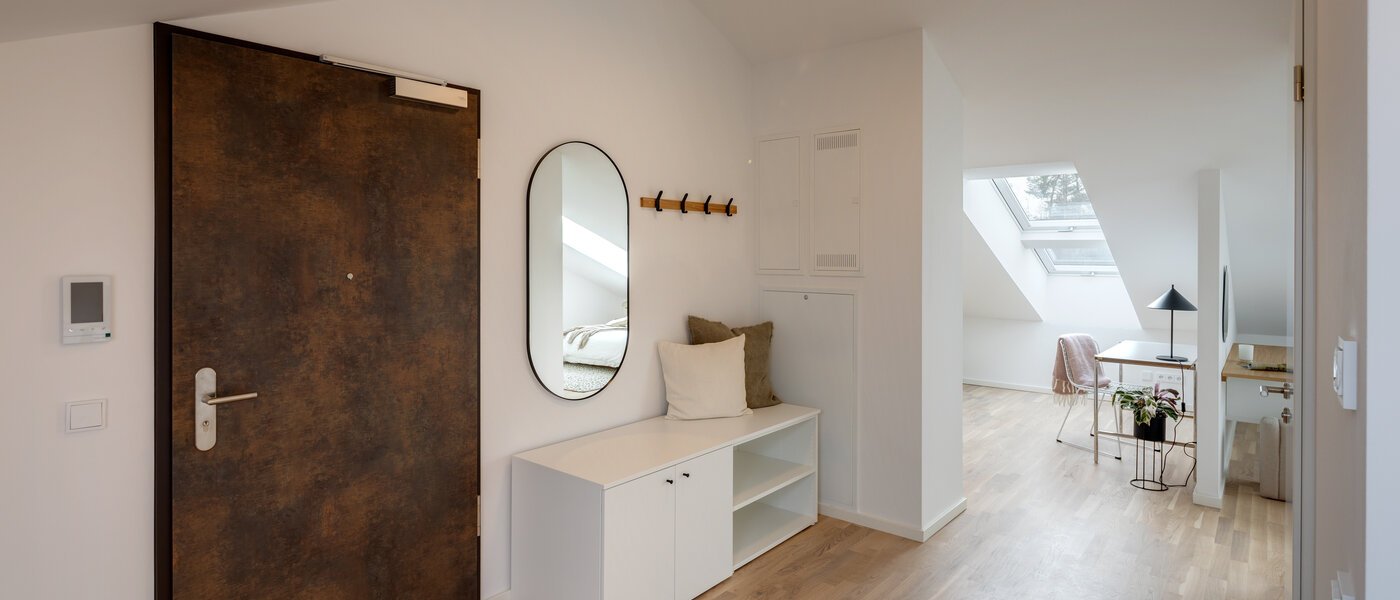 Dachgeschosswohnung Haar 01 Flur/Gang 13695