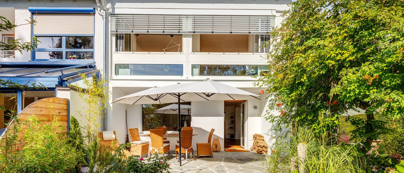 Reiheneckhaus Eichenau 01 Terrasse 13696