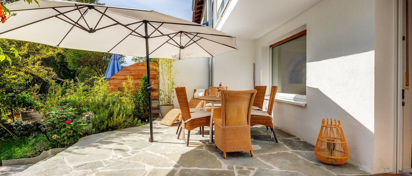 Reiheneckhaus Eichenau 02 Terrasse 13696