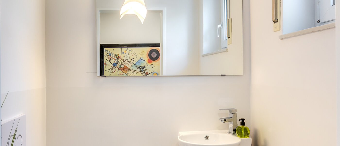 Reiheneckhaus Eichenau 01 Gäste-WC 13696