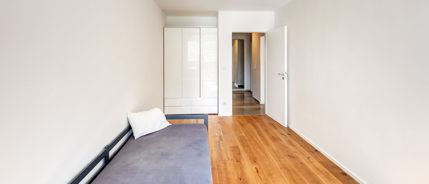 Reiheneckhaus Eichenau 03 2. Schlafzimmer	 13696