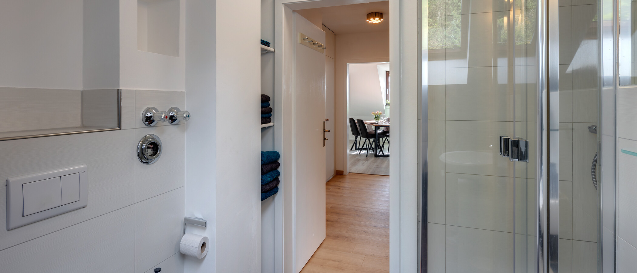 Dachgeschosswohnung Eching 02 Badezimmer 13716