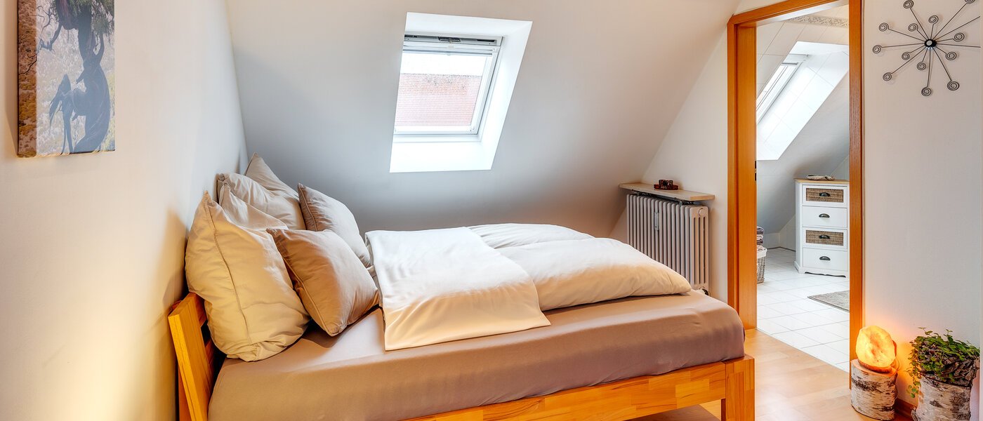 Maisonette-Galerie Wohnung Karlsfeld 02 1. Schlafzimmer 13717