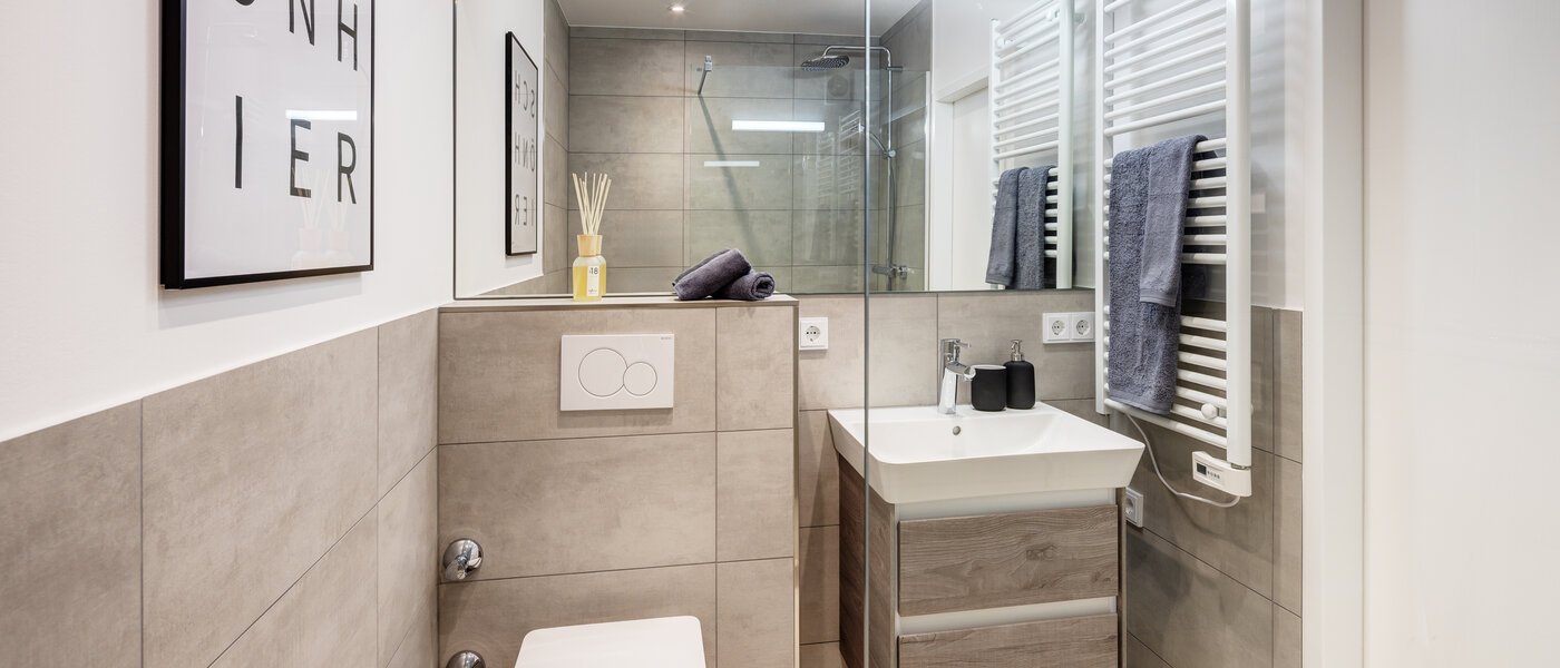 Wohnung München Arabellapark 01 Badezimmer 13725