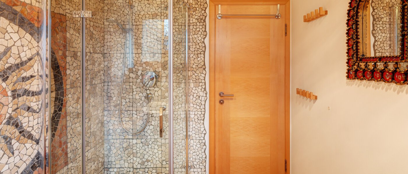 Einfamilienhaus Oberhaching 02 2. Badezimmer 13766