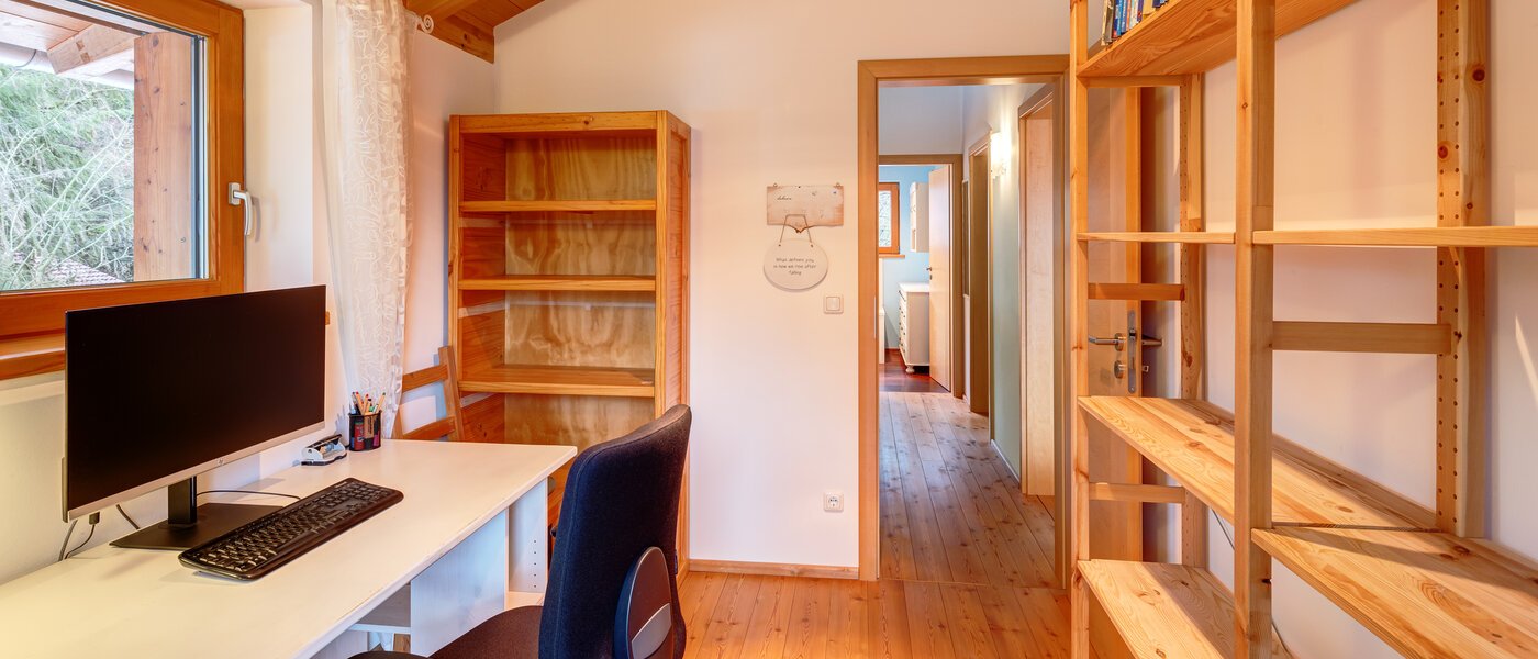 Einfamilienhaus Oberhaching 02 Arbeitszimmer 13766