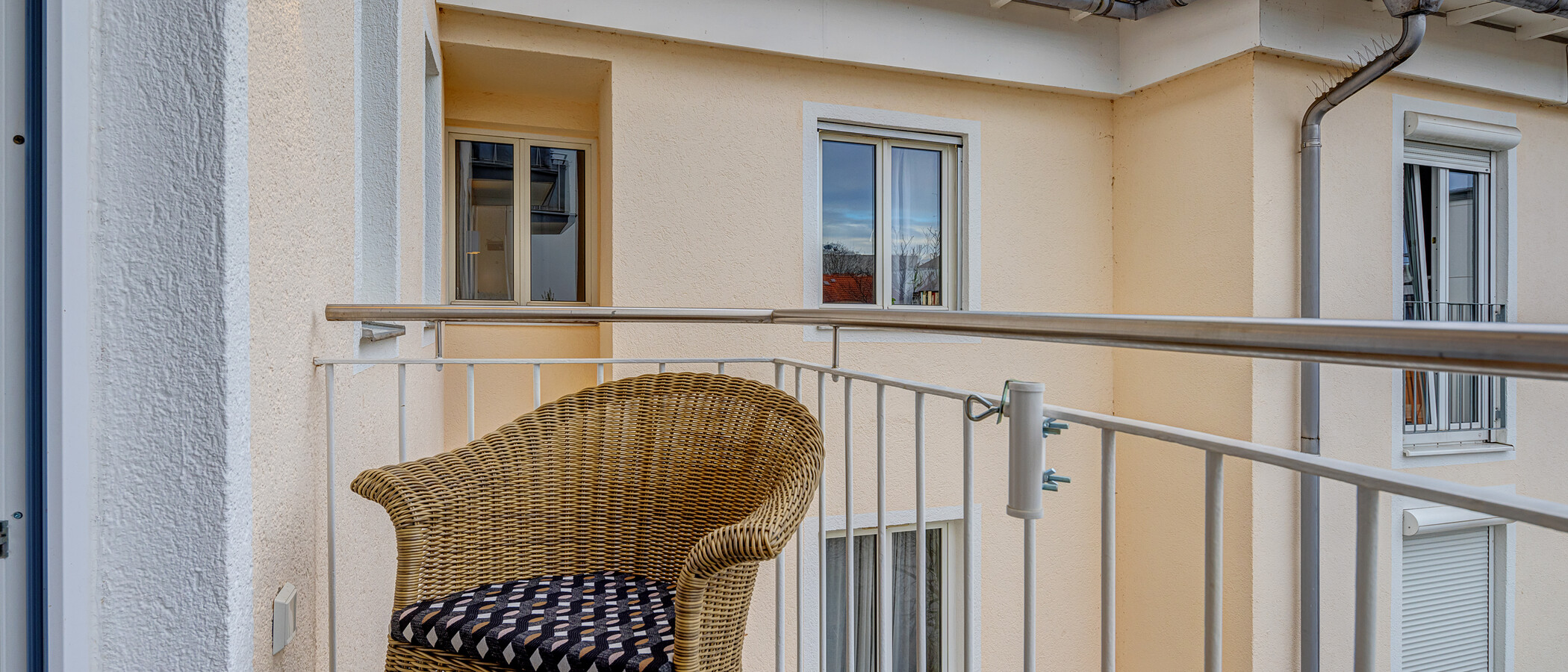 Wohnung München Schwabing-Nord (zw. Belgrad- & Leopoldstraße) 02 Balkon 13778