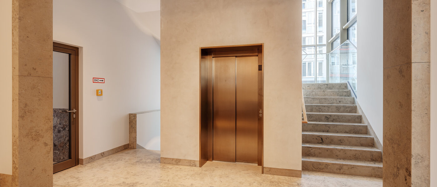 Wohnung München Lehel 02 Treppenhaus 13792