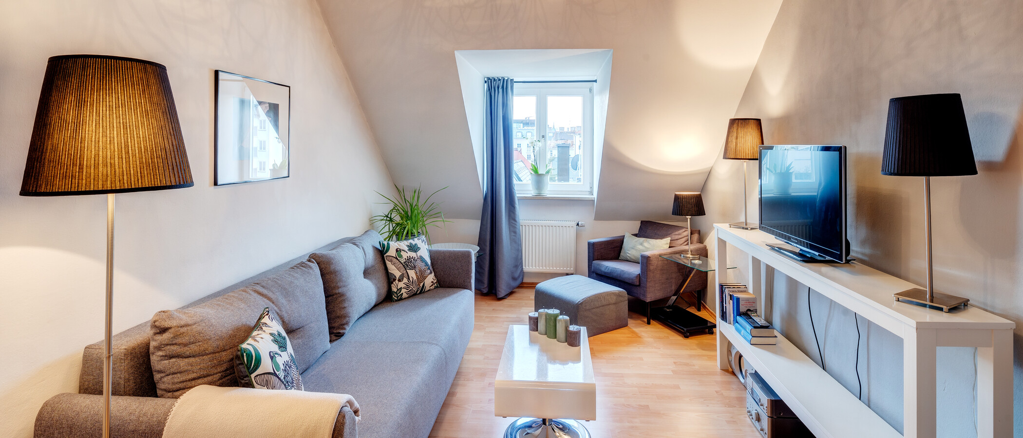 Wohnung München Maxvorstadt 01 Wohnzimmer 13801