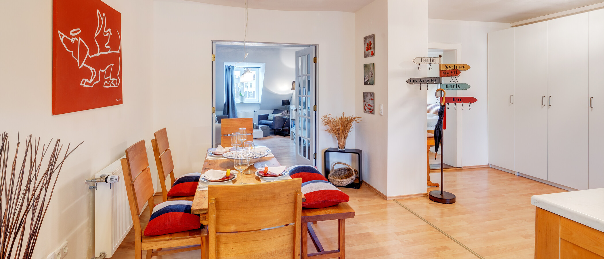 Wohnung München Maxvorstadt 01 Essbereich 13801
