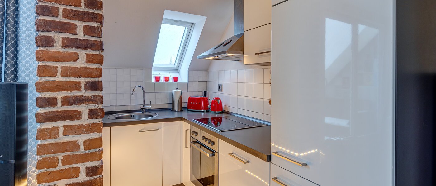 Wohnung München Schwabing-Nord (zw. Leopoldstraße & Englischen Garten) 01 Küche 13809