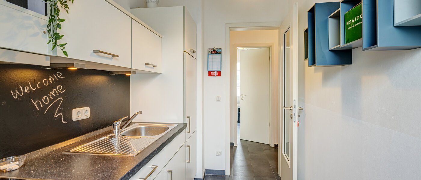 Dachgeschosswohnung München Schwabing (rechts der Leopoldstraße) 02 Küche 13837