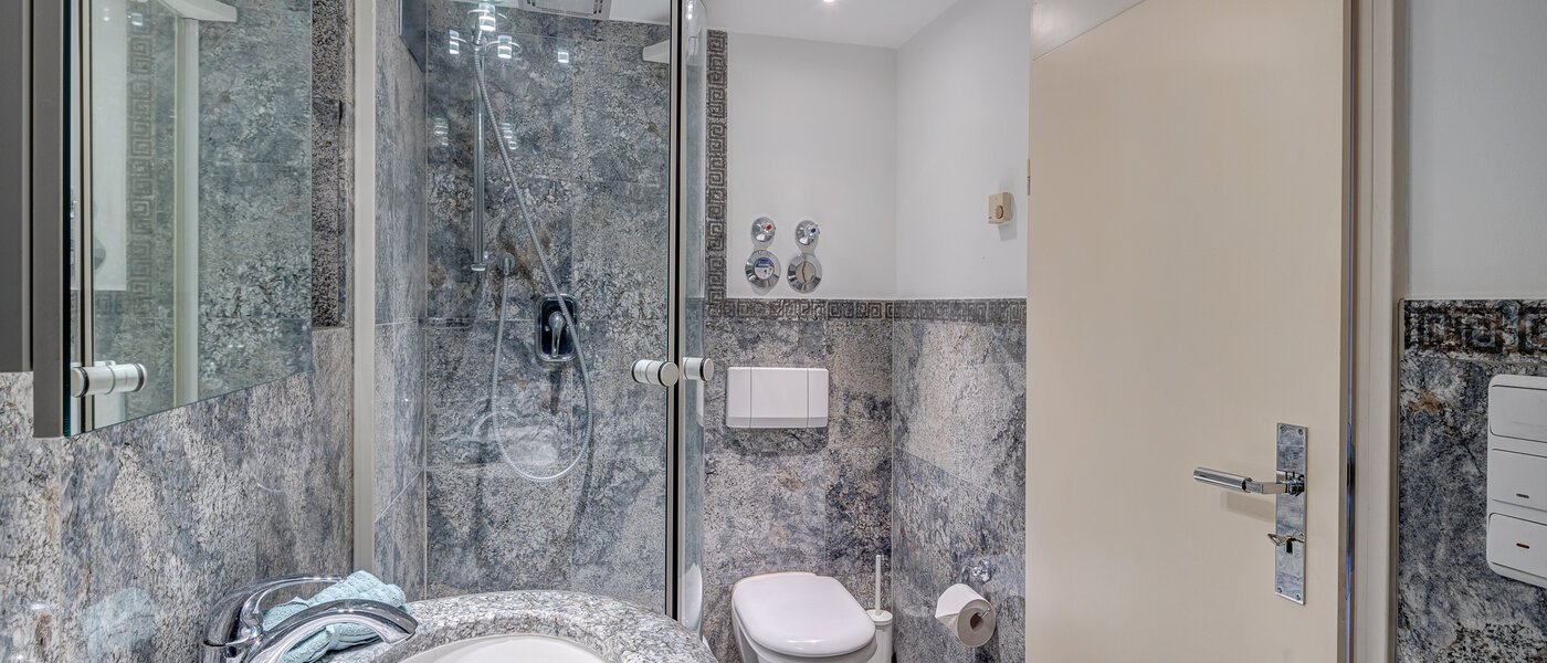 Maisonette-Galerie Wohnung München Bogenhausen 01 2. Badezimmer 13849