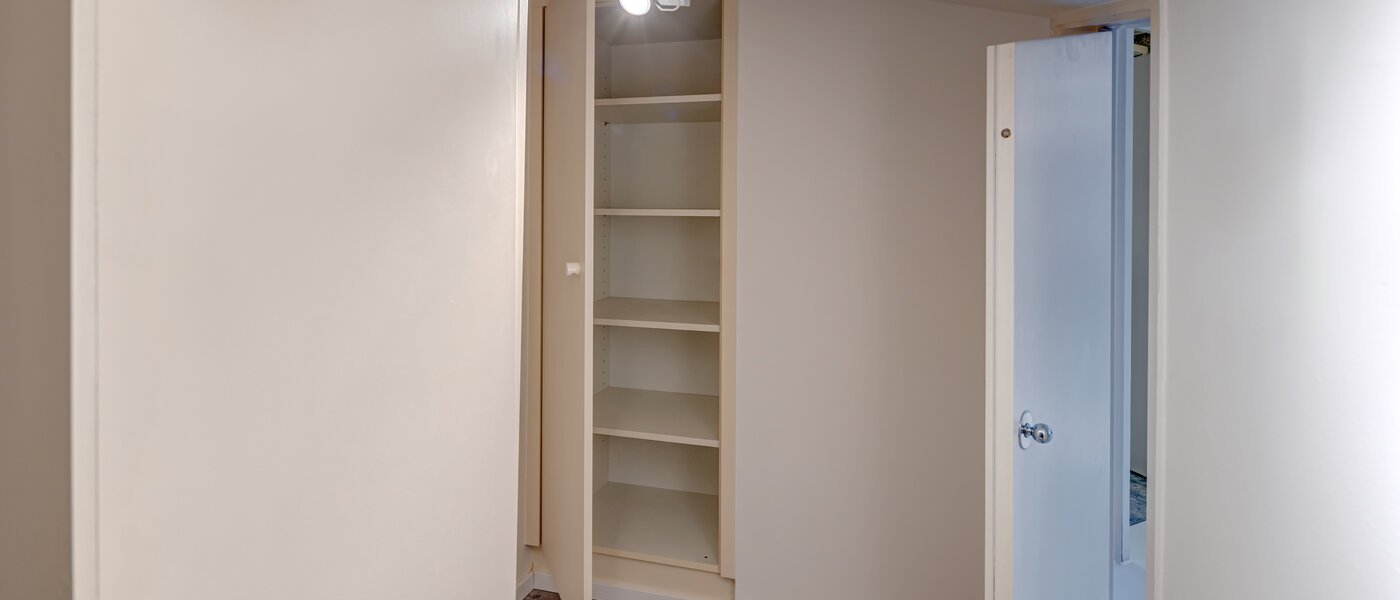 Maisonette-Galerie Wohnung München Bogenhausen 01 Abstellraum 13849