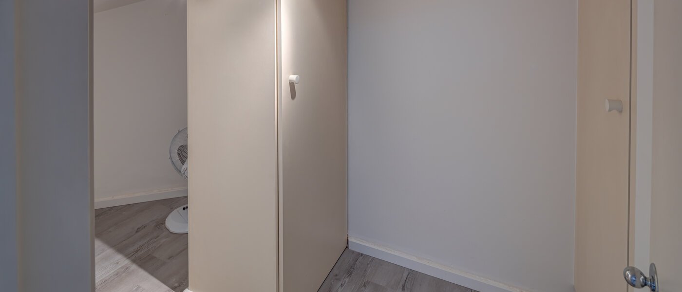 Maisonette-Galerie Wohnung München Bogenhausen 02 Abstellraum 13849