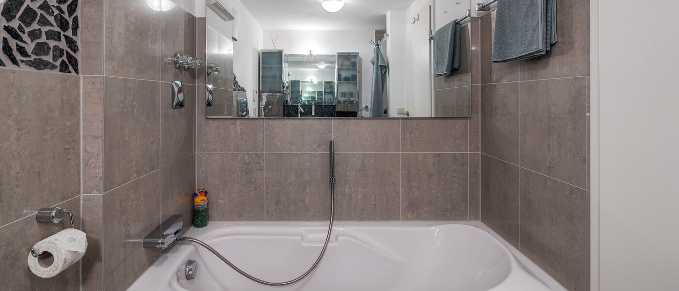 Galeriewohnung Ottobrunn 02 Badezimmer 13854