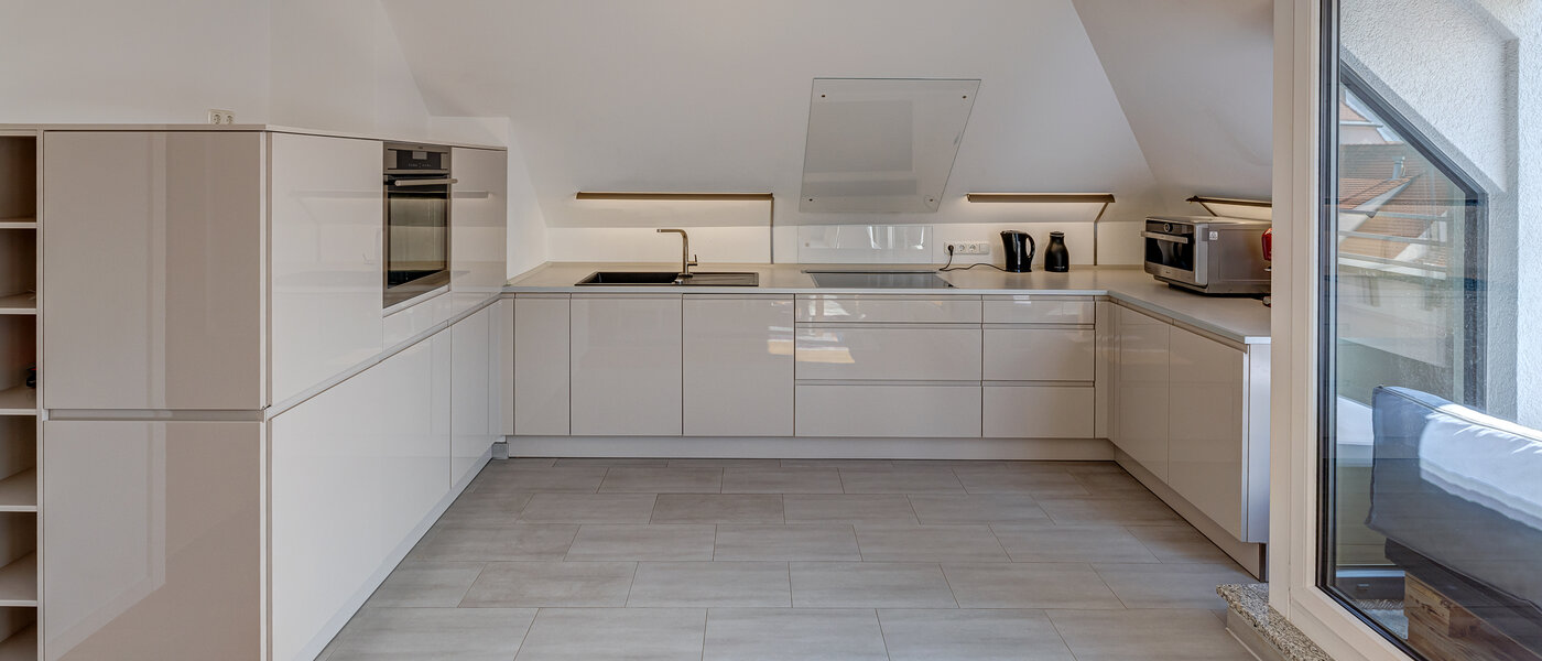 Dachgeschosswohnung München Ludwigsvorstadt 01 Küche 13896