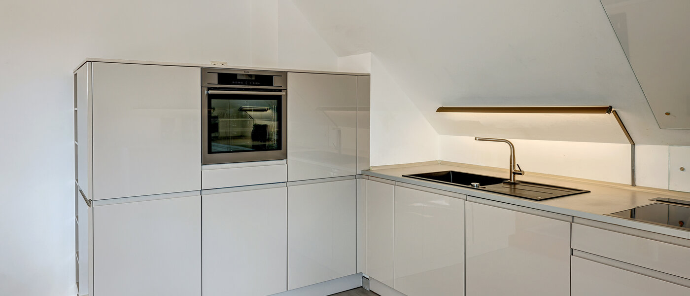 Dachgeschosswohnung München Ludwigsvorstadt 03 Küche 13896