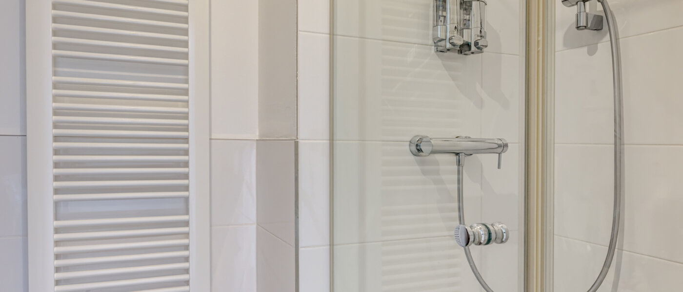 Dachgeschosswohnung München Ludwigsvorstadt 02 2. Badezimmer 13896