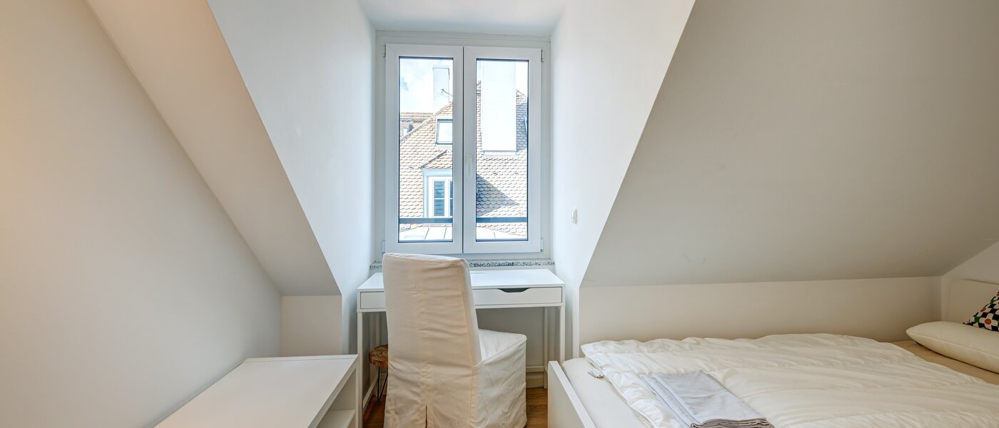 Dachgeschosswohnung München Ludwigsvorstadt 01 2. Schlafzimmer	 13896