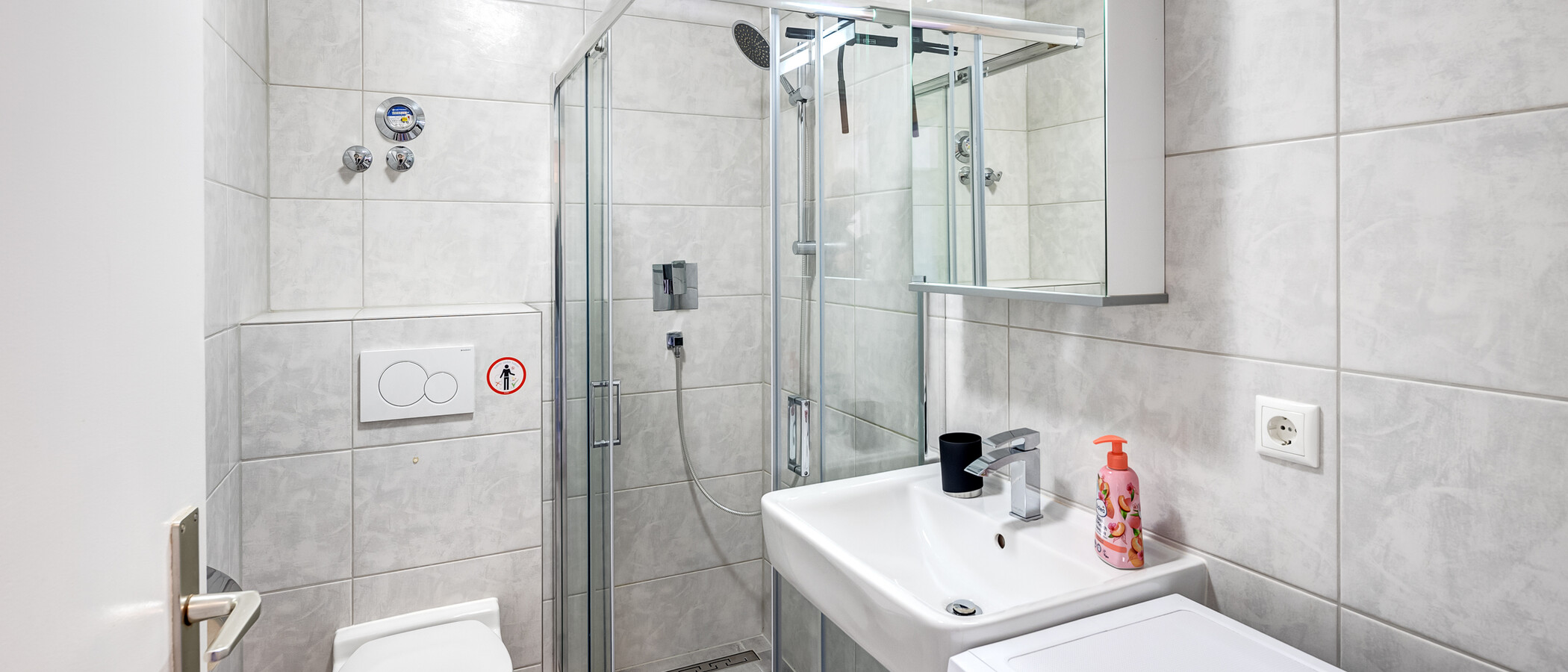 Wohnung München Neuhausen 01 Badezimmer 13948
