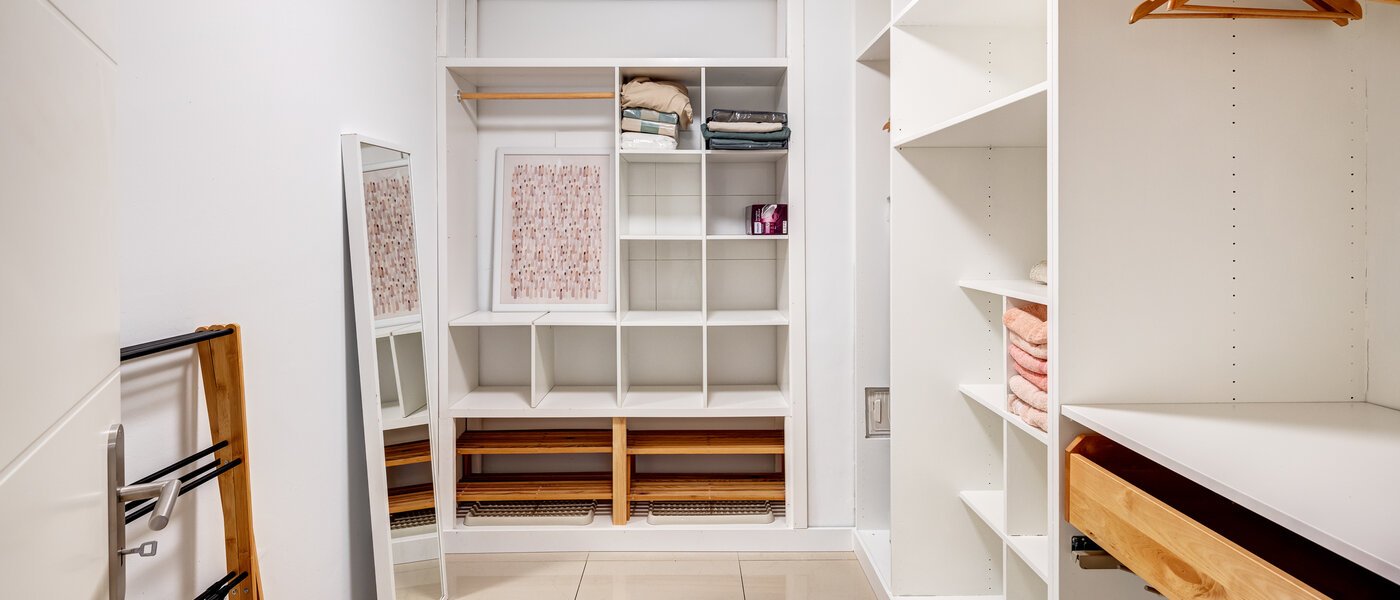 Wohnung München Maxvorstadt 01 Ankleide 13972