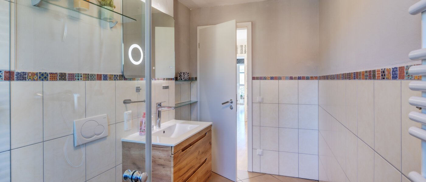 Dachterrassenwohnung München Neuhausen 02 2. Badezimmer 13988