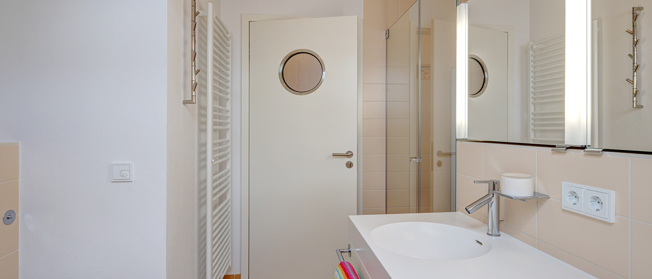 Dachterrassenwohnung München Waldtrudering 04 Badezimmer 13992