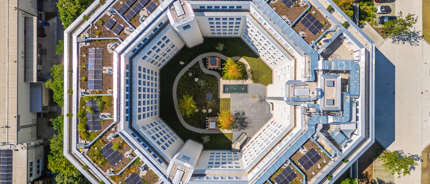 Apartment Unterföhring 02 Innenhof 14036