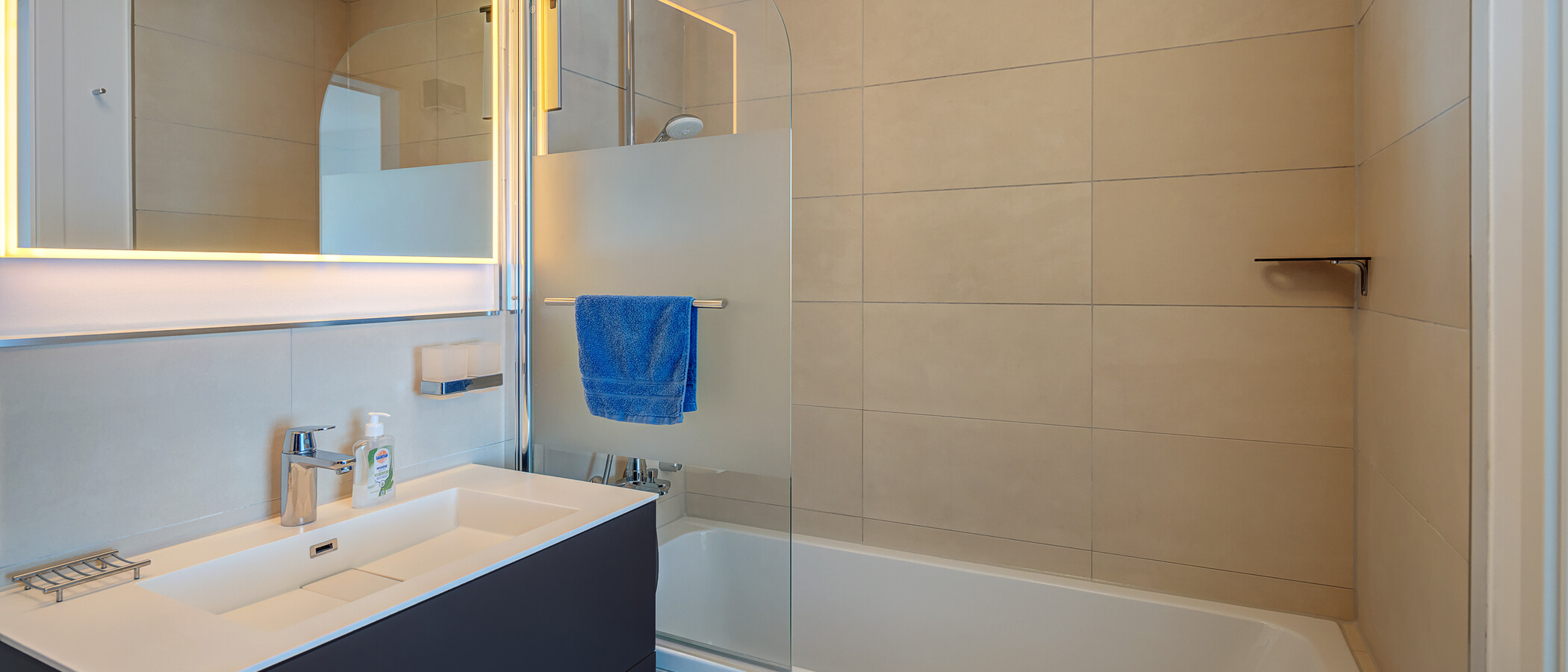 Wohnung München Moosach 02 1. Badezimmer 14041