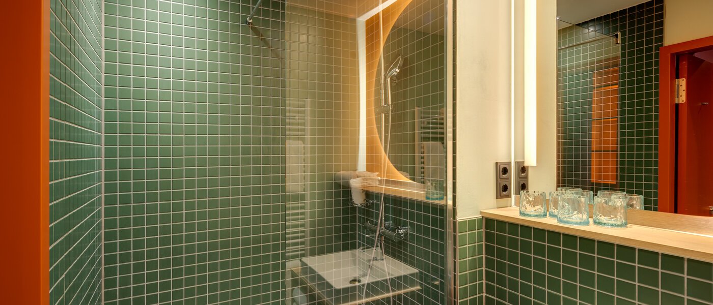 Apartment Unterföhring 01 Badezimmer 14046