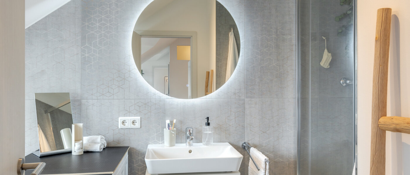 Dachgeschosswohnung München Sendling 02 Badezimmer 14059