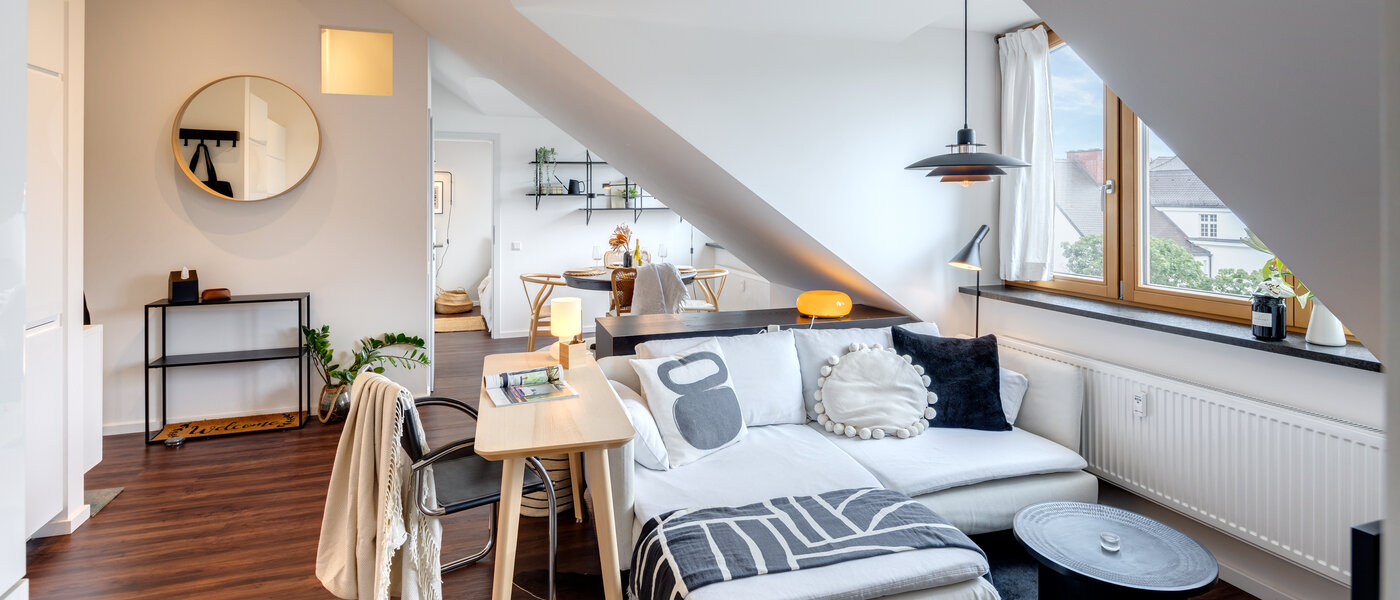 Dachgeschosswohnung München Sendling 01 Wohnbereich 14059
