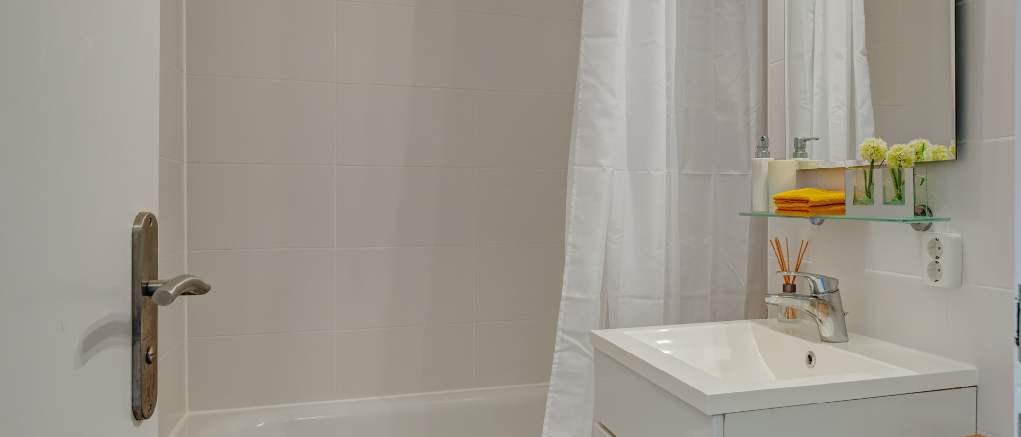 Wohnung München Schwabing (rechts der Leopoldstraße) 01 Badezimmer 14071