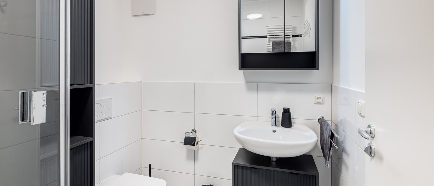 Wohnung München Neuhausen 02 Badezimmer 14083