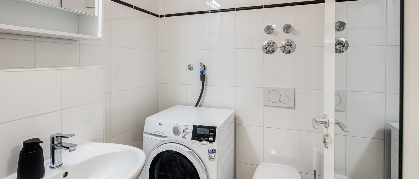 Wohnung München Neuhausen 01 Gäste-WC 14083