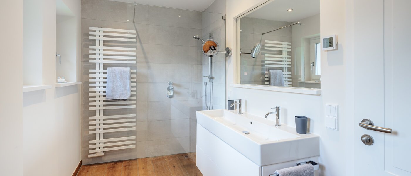 Wohnung Bad Wiessee 01 Badezimmer 14097