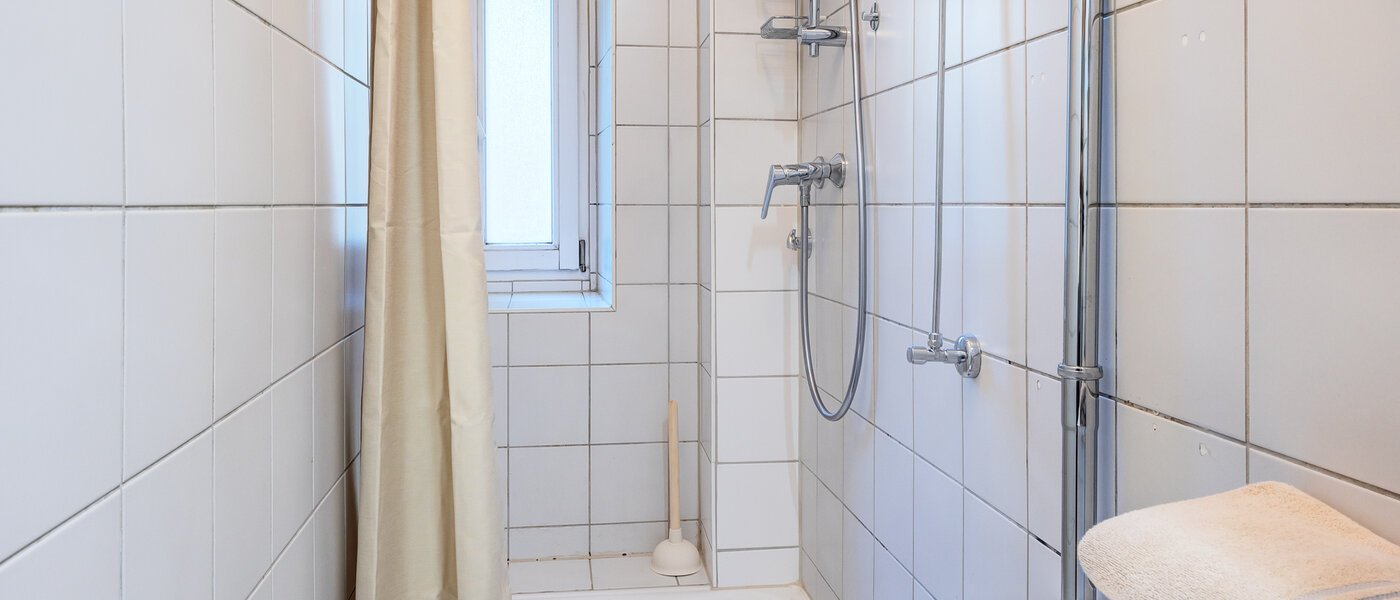 Apartment München Neuhausen 03 Badezimmer 14110