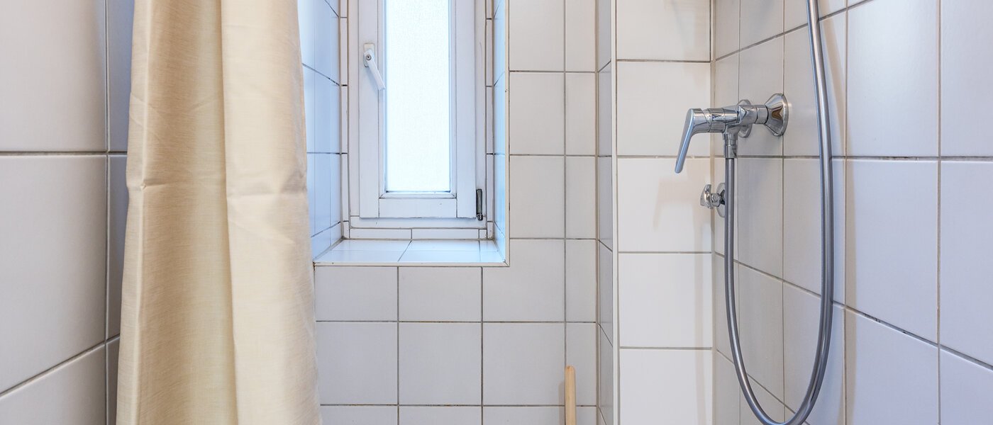 Apartment München Neuhausen 04 Badezimmer 14110