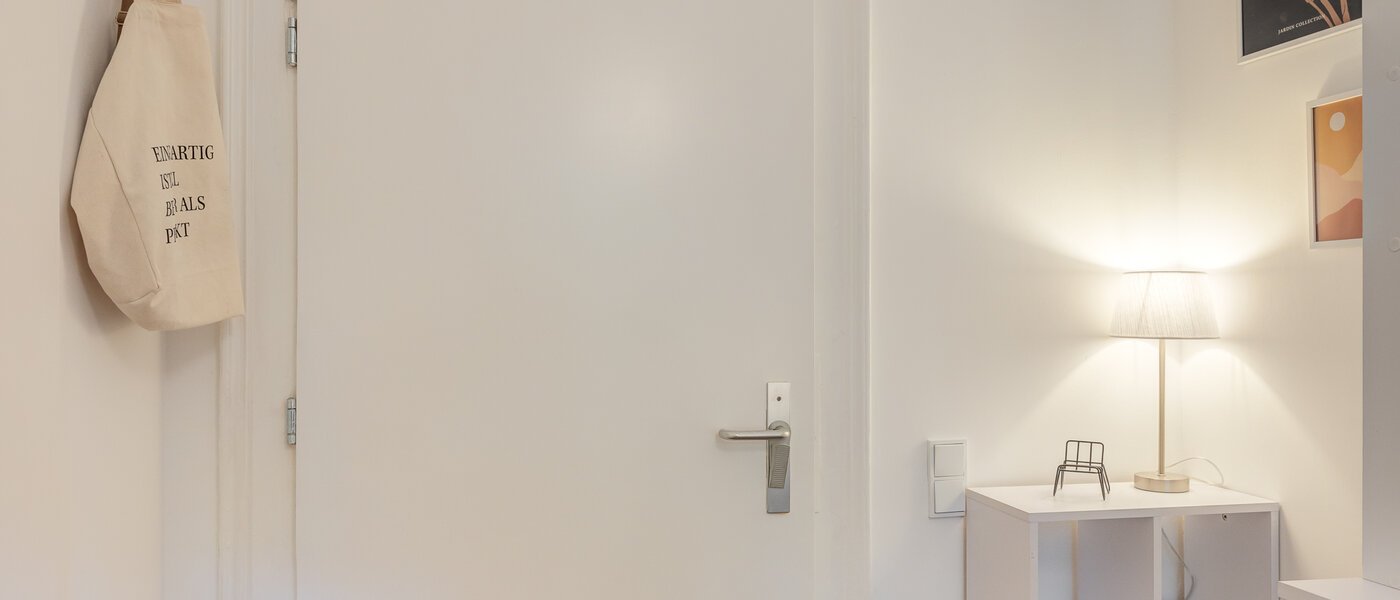 Apartment München Neuhausen 01 Flur/Gang 14110