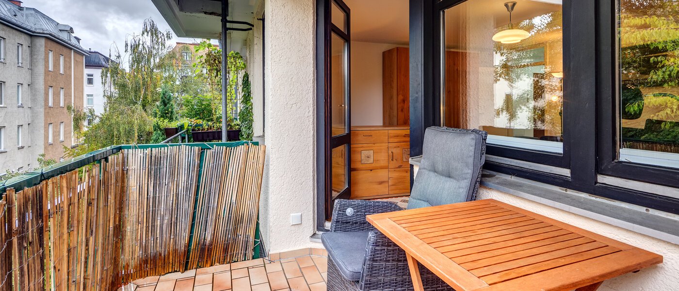 Wohnung München Maxvorstadt - Rund um den Josephplatz 01 Balkon 14151