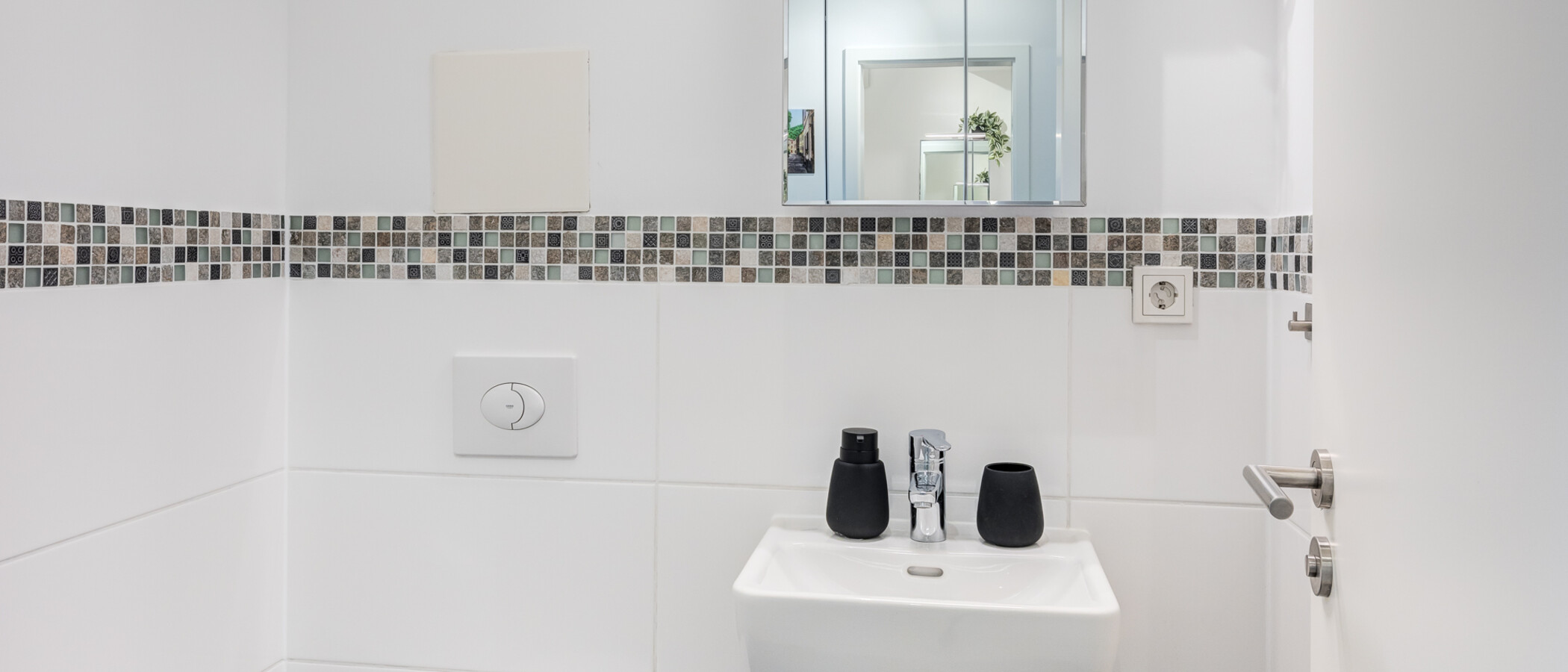 Wohnung Unterhaching 01 Gäste-WC 14158