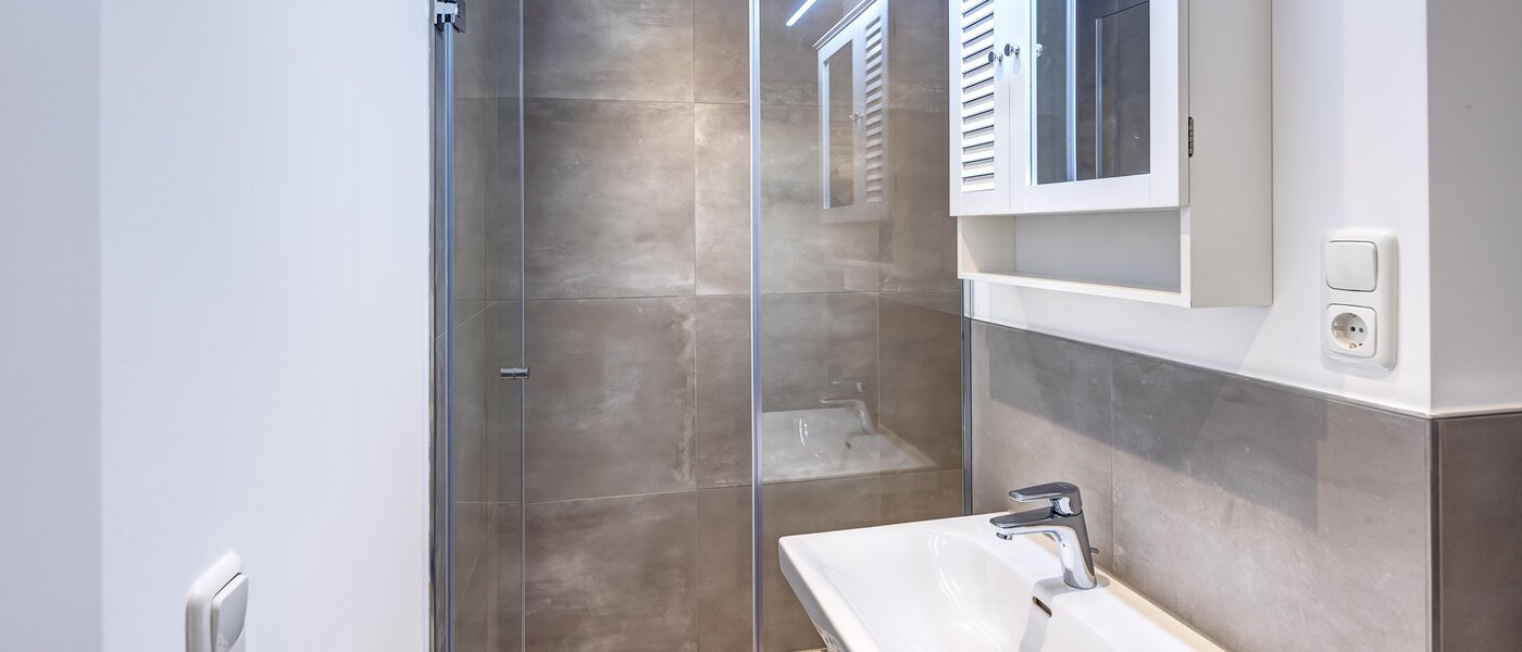 Reihenmittelhaus Germering 01 2. Badezimmer 14170