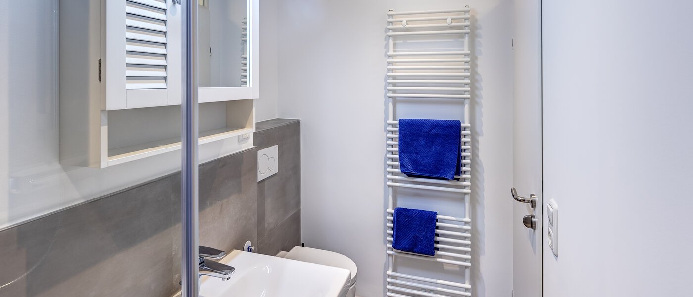 Reihenmittelhaus Germering 03 2. Badezimmer 14170